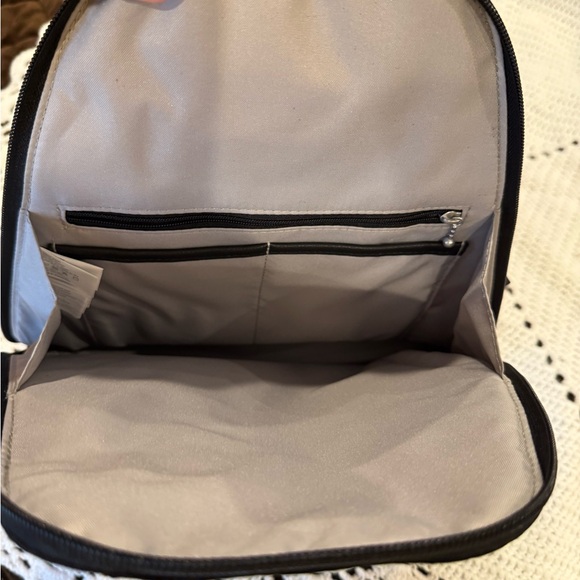 Baggalini Metro backpack purse NWOT